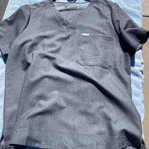 Figs Graphite Scrub Top and Bottoms